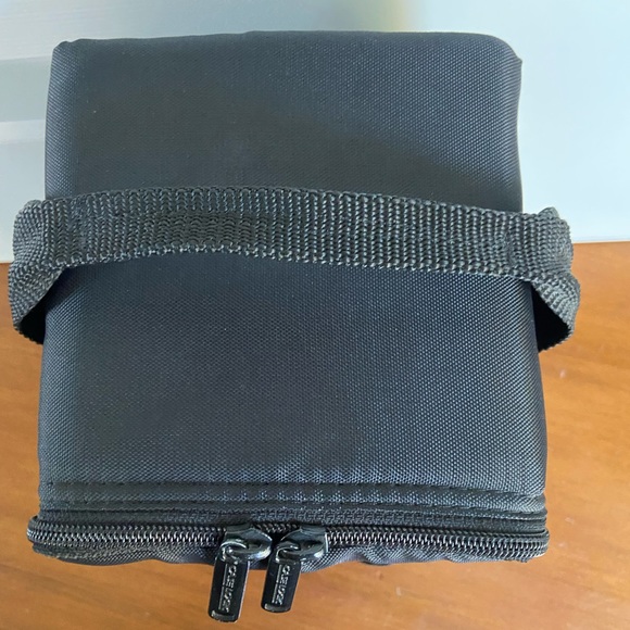 Vintage Case Logic 15 CD Portable Storage / Carrying Case, Black, 2 of 2 - Picture 7 of 9